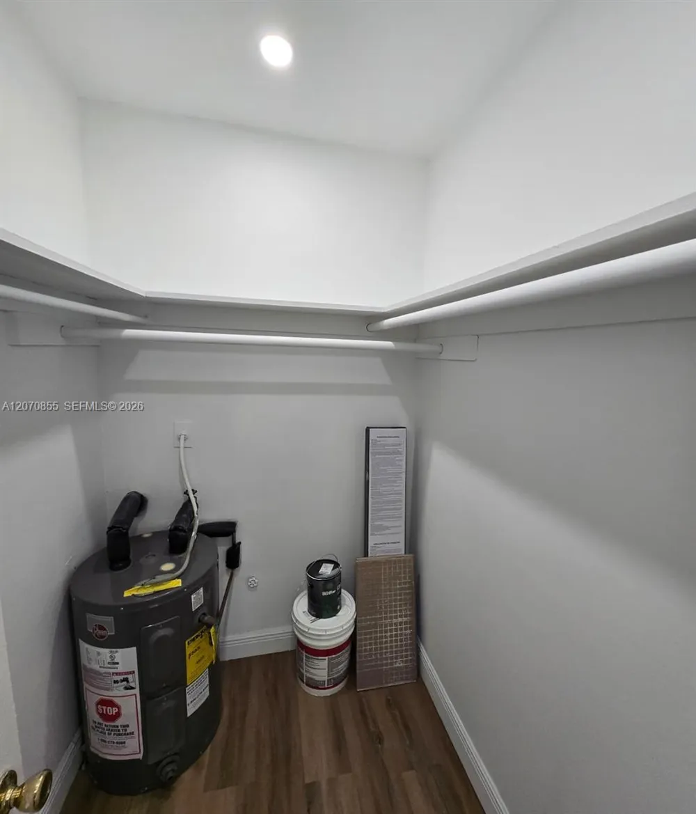 2424 SE 17th Cswy #110B Fort Lauderdale, FL 33316
