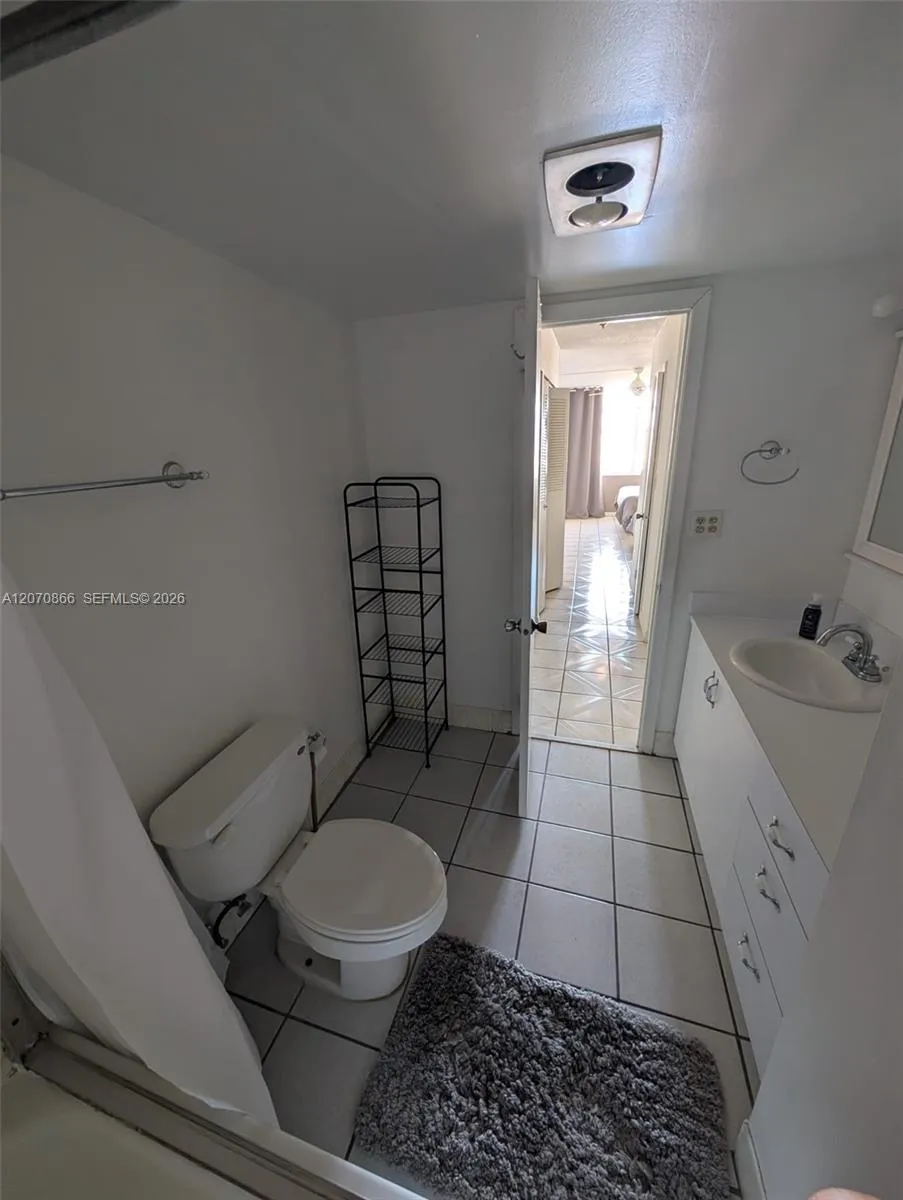 2780 NE 183rd St #1903 Aventura, FL 33160