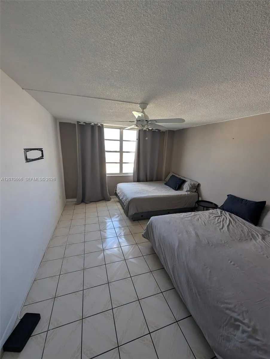 2780 NE 183rd St #1903 Aventura, FL 33160