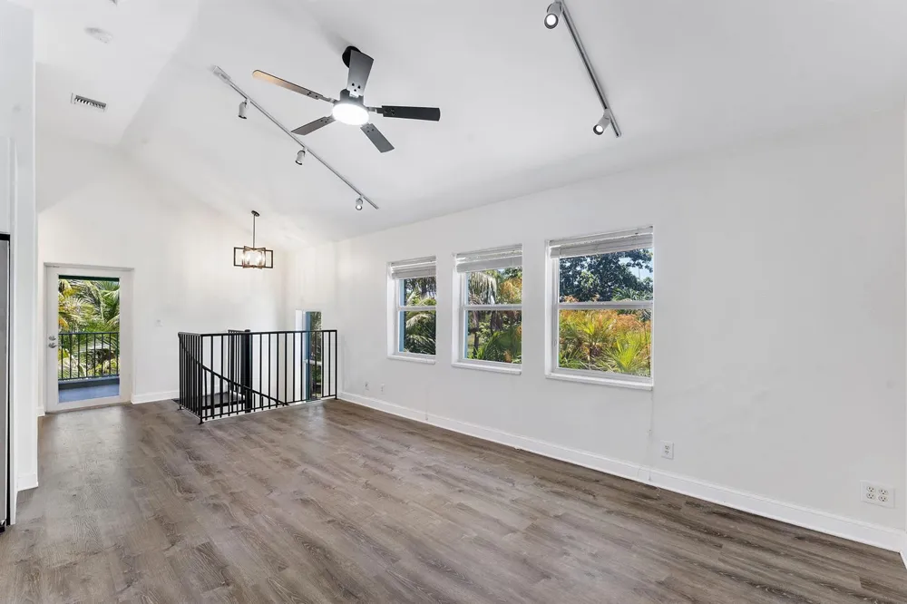 7044 Thompson Road Boynton Beach, FL 33426