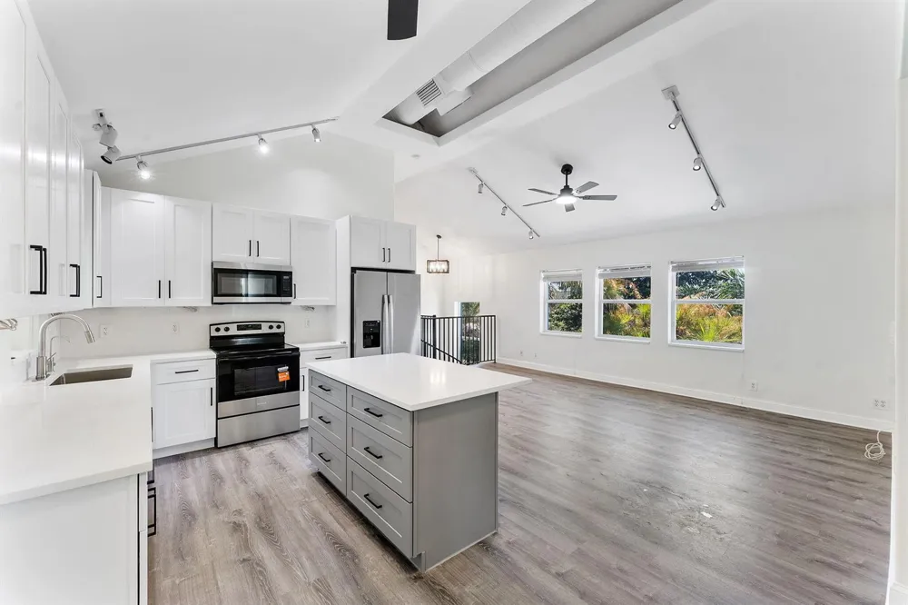 7044 Thompson Road Boynton Beach, FL 33426