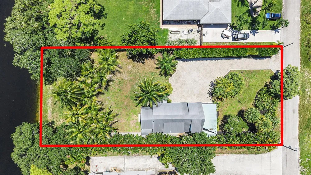 7044 Thompson Road Boynton Beach, FL 33426