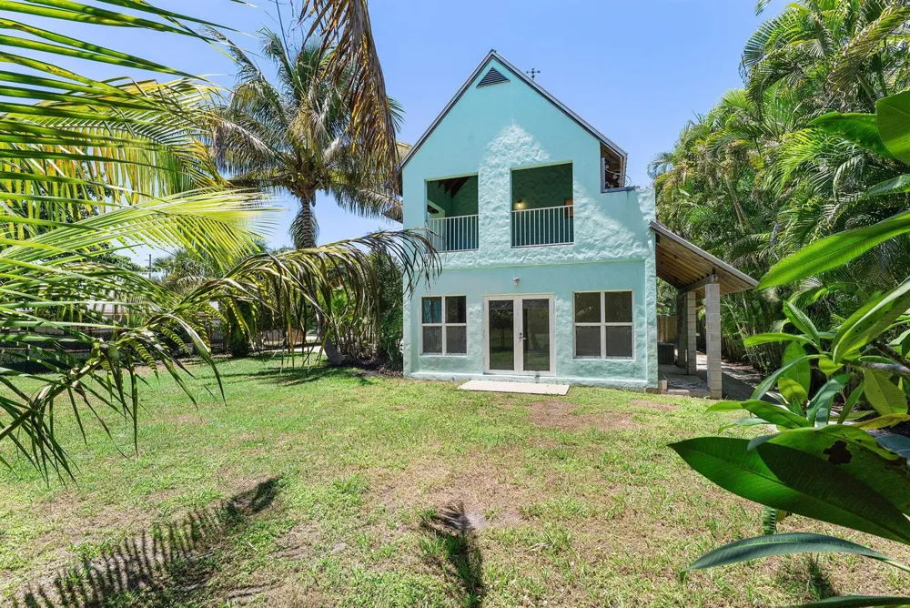 7044 Thompson Road Boynton Beach, FL 33426