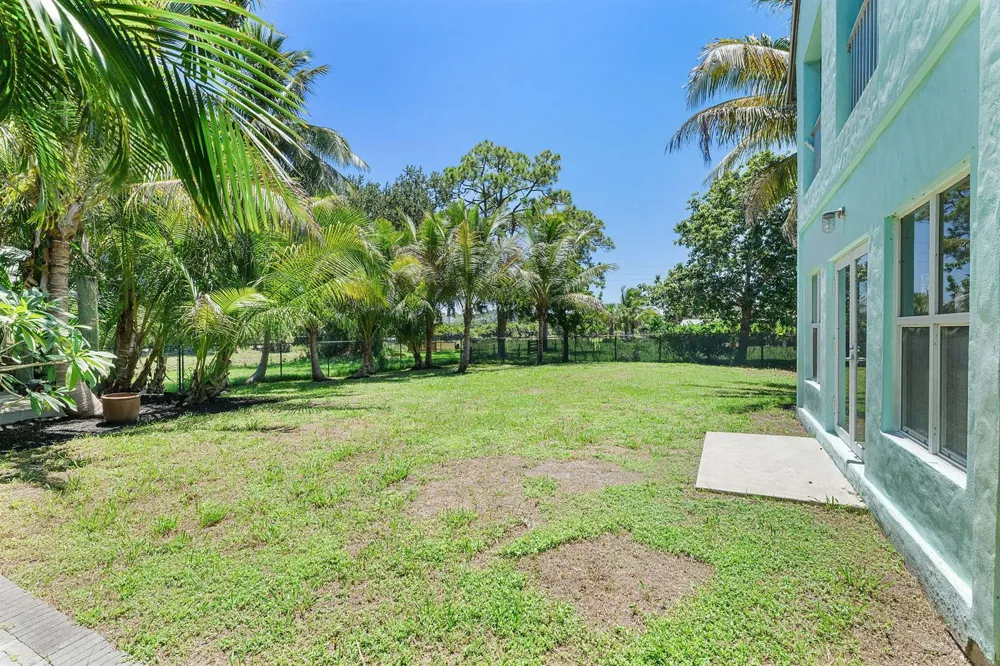 7044 Thompson Road Boynton Beach, FL 33426
