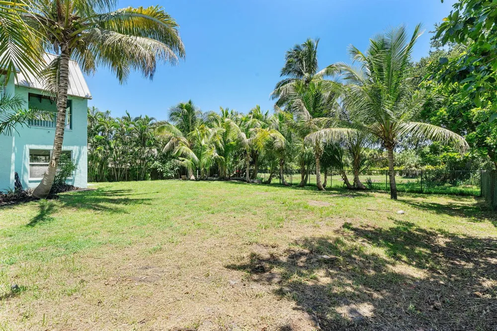 7044 Thompson Road Boynton Beach, FL 33426