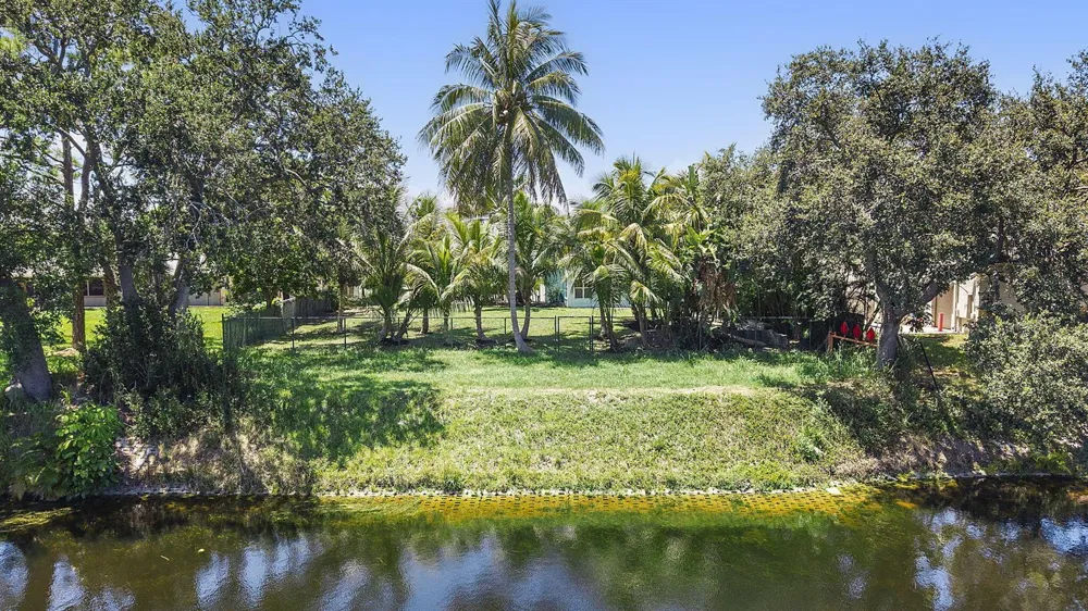 7044 Thompson Road Boynton Beach, FL 33426