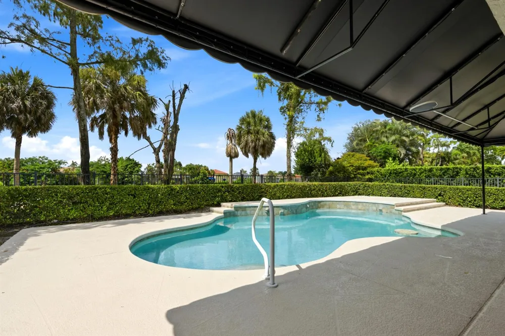 15562 Cypress Park Drive Wellington, FL 33414