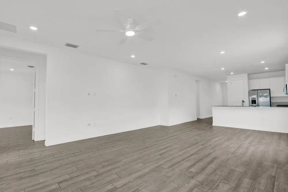 977 SE CROSSWOOD WAY Port St. Lucie, FL 34984