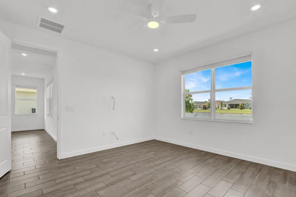 977 SE CROSSWOOD WAY Port St. Lucie, FL 34984