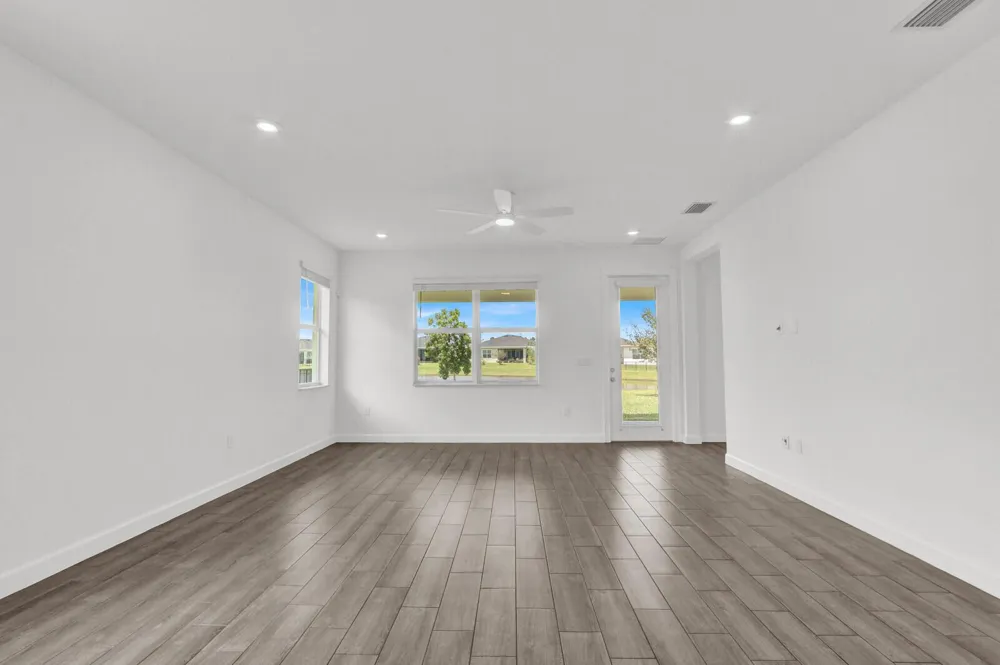977 SE CROSSWOOD WAY Port St. Lucie, FL 34984