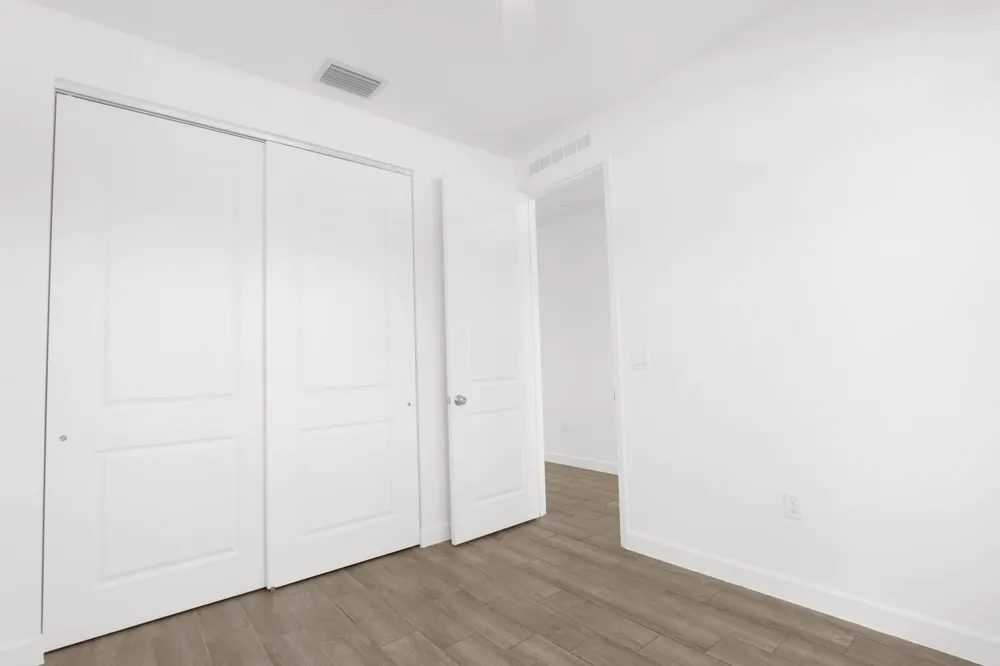 977 SE CROSSWOOD WAY Port St. Lucie, FL 34984