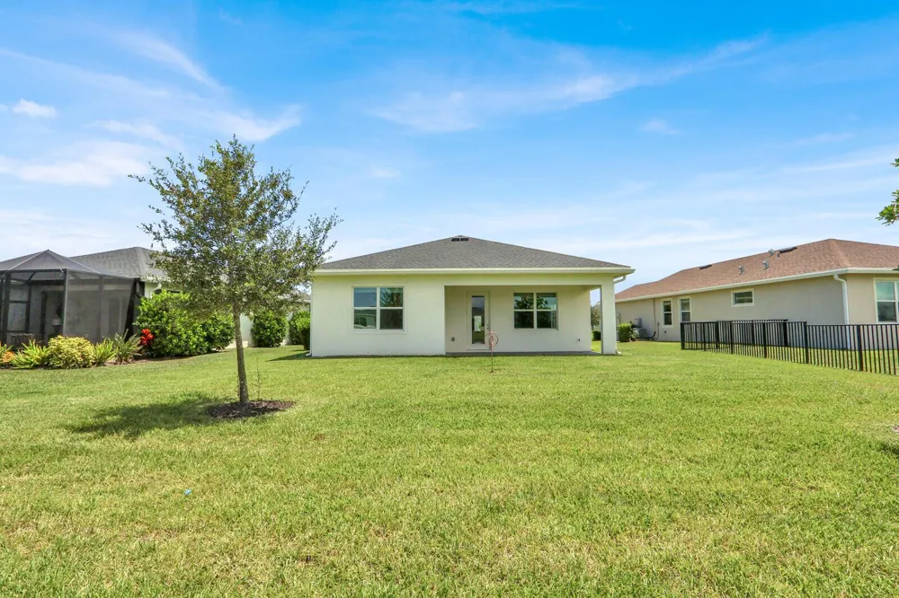 977 SE CROSSWOOD WAY Port St. Lucie, FL 34984