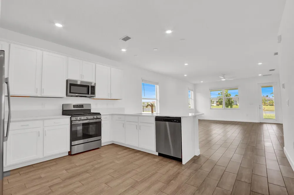 977 SE CROSSWOOD WAY Port St. Lucie, FL 34984