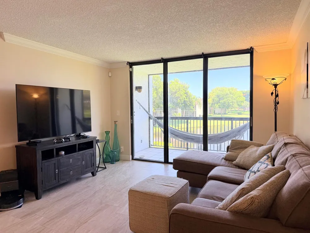 1266 S MILITARY TRAIL #525 Deerfield Beach, FL 33442