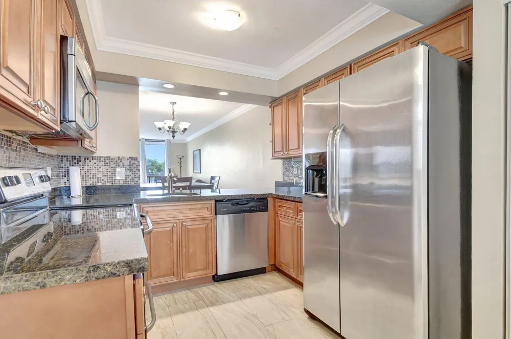 1266 S MILITARY TRAIL #525 Deerfield Beach, FL 33442