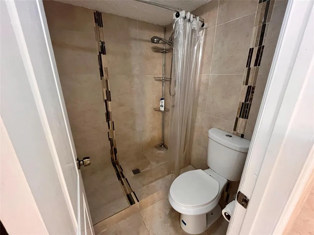 3710 Inverrary Drive #3Y Lauderhill, FL 33319
