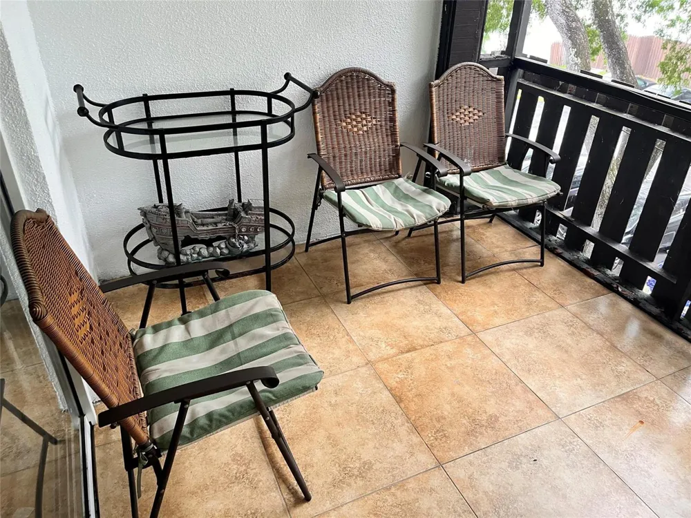 3710 Inverrary Drive #3Y Lauderhill, FL 33319