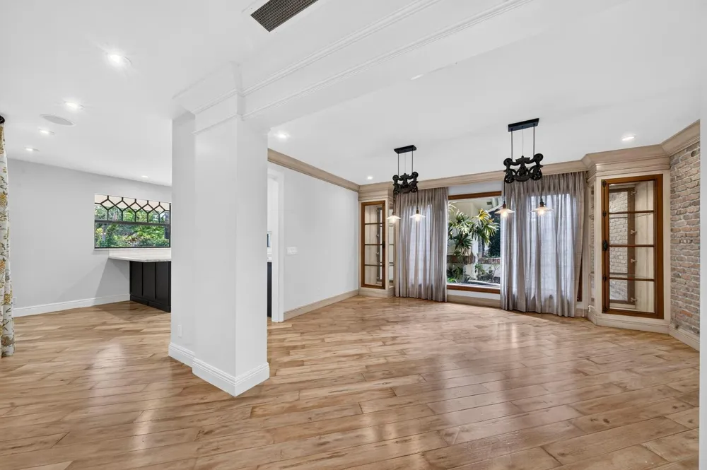 5591 W Leitner Drive Coral Springs, FL 33067