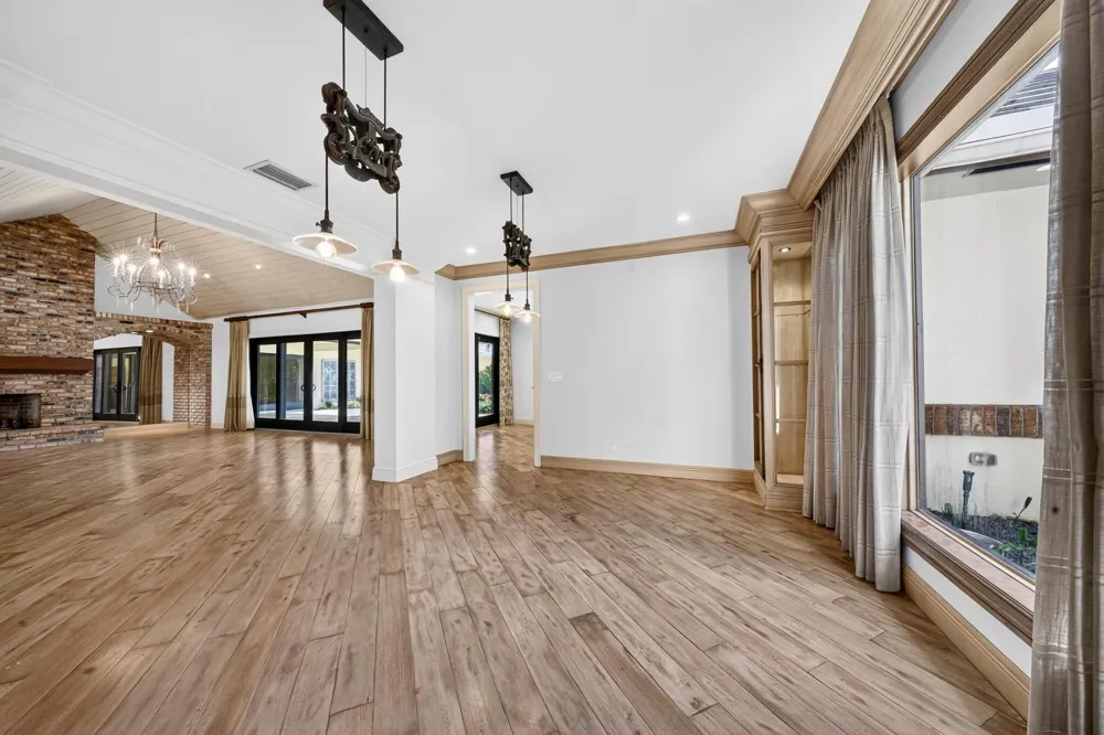 5591 W Leitner Drive Coral Springs, FL 33067