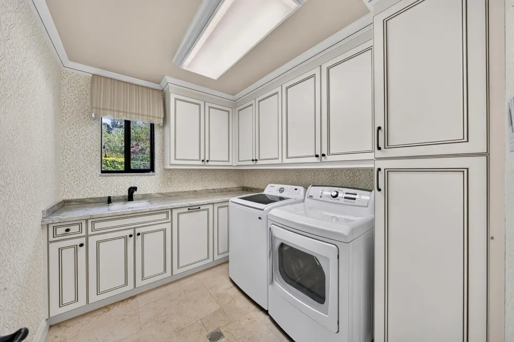 5591 W Leitner Drive Coral Springs, FL 33067