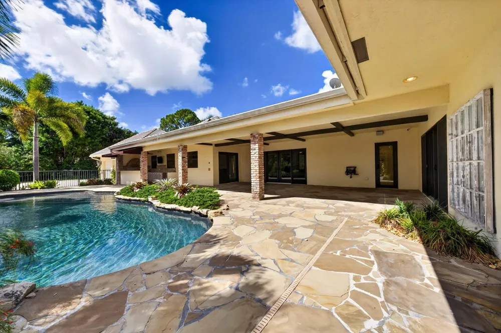 5591 W Leitner Drive Coral Springs, FL 33067