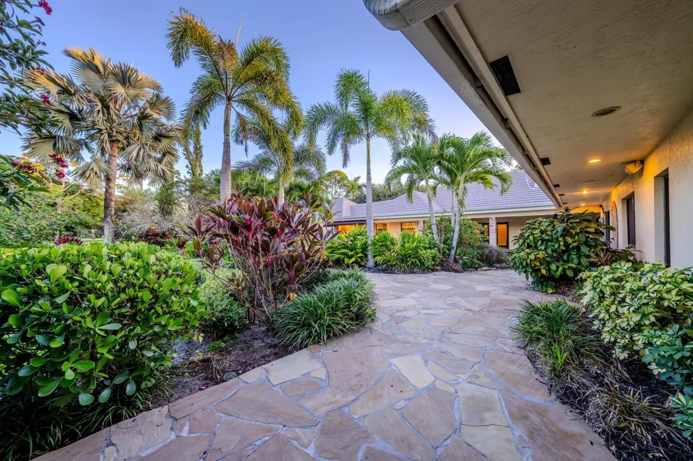 5591 W Leitner Drive Coral Springs, FL 33067