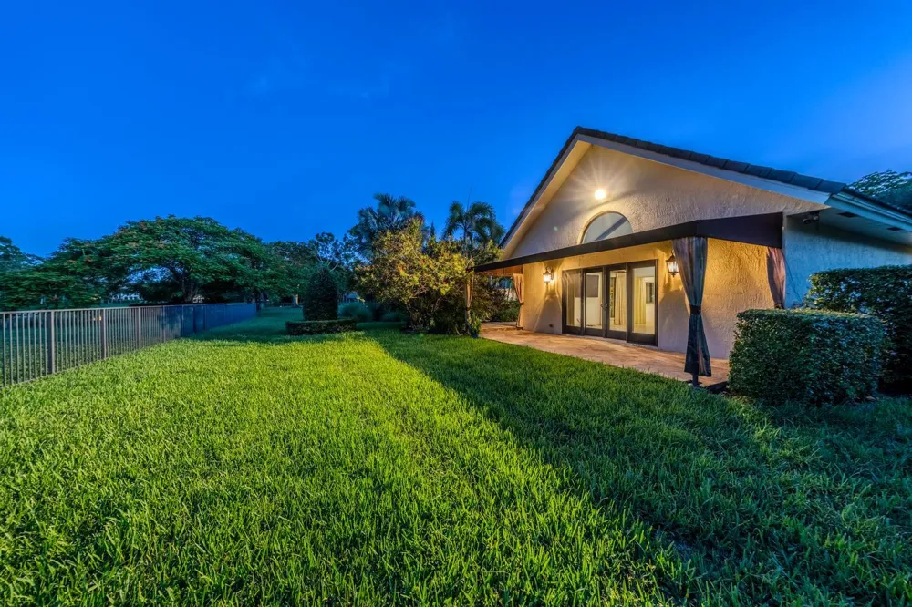 5591 W Leitner Drive Coral Springs, FL 33067
