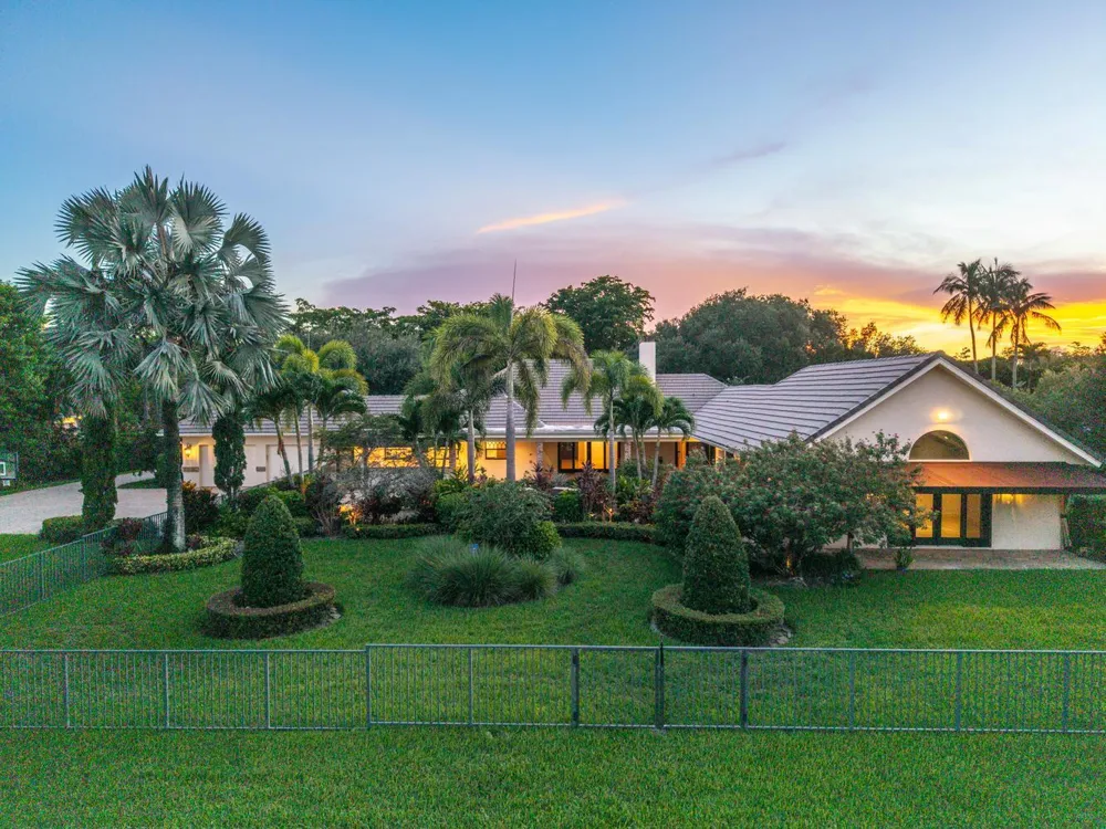 5591 W Leitner Drive Coral Springs, FL 33067