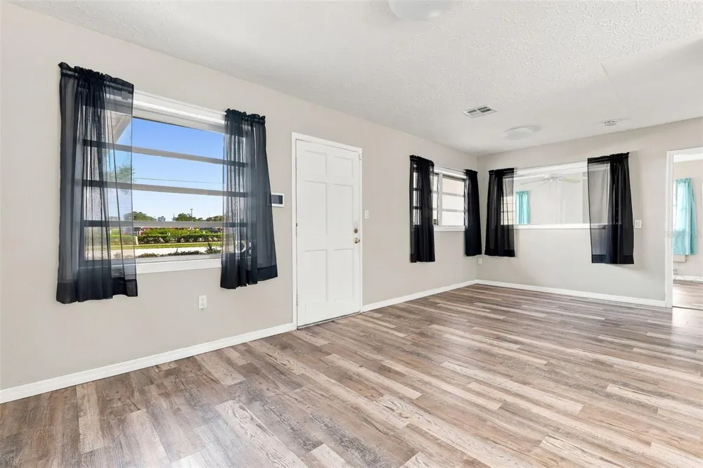 1840 GLENGARY STREET Sarasota, FL 34231