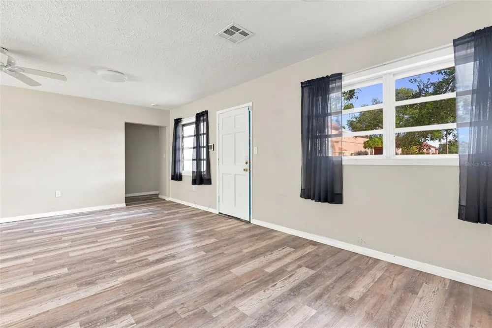 1840 GLENGARY STREET Sarasota, FL 34231