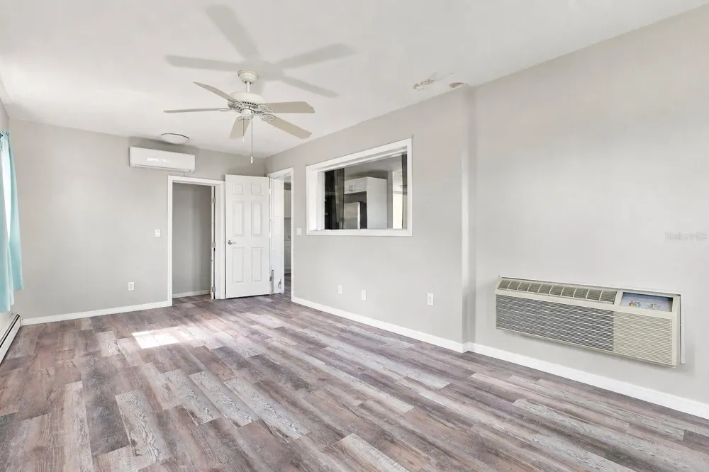 1840 GLENGARY STREET Sarasota, FL 34231
