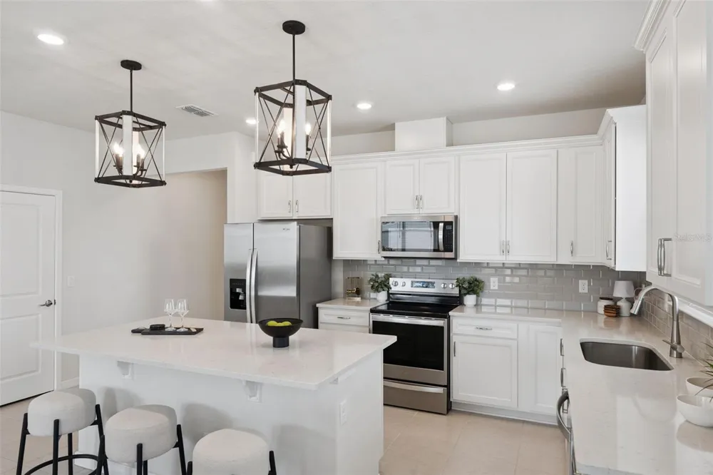 2220 CANOPY TERRACE BOULEVARD Deland, FL 32724