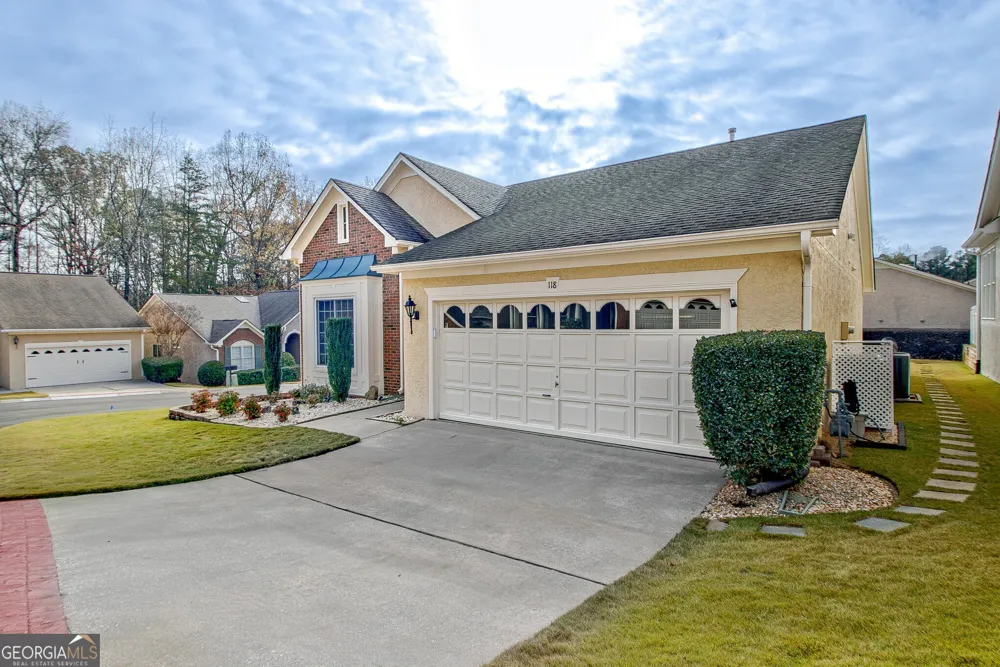 118 Augusta DR Peachtree City, GA 30269