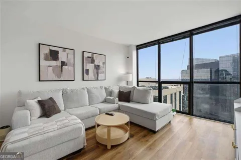 1280 W Peachtree ST NW