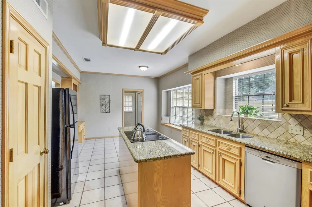 5623 Spring Lodge Drive Kingwood, TX 77345