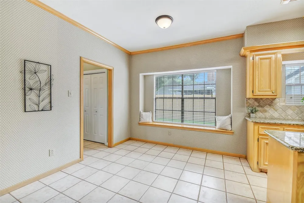 5623 Spring Lodge Drive Kingwood, TX 77345