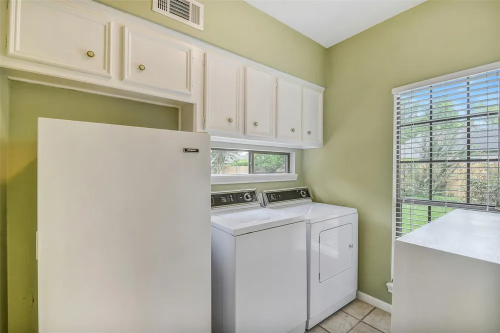 5623 Spring Lodge Drive Kingwood, TX 77345