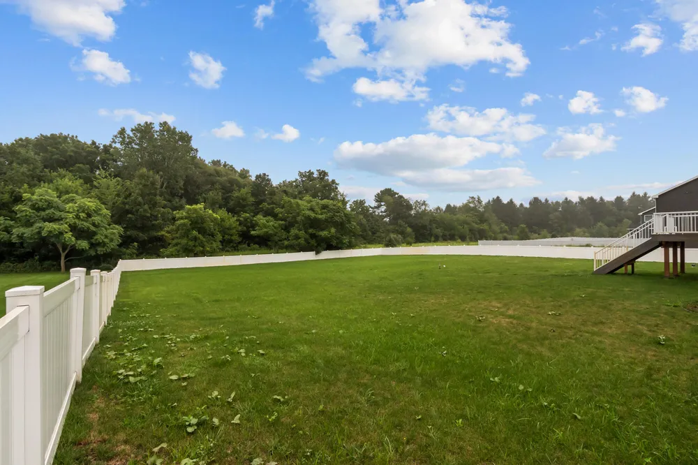 137 Tiger Lillie Lane Niles, MI 49120