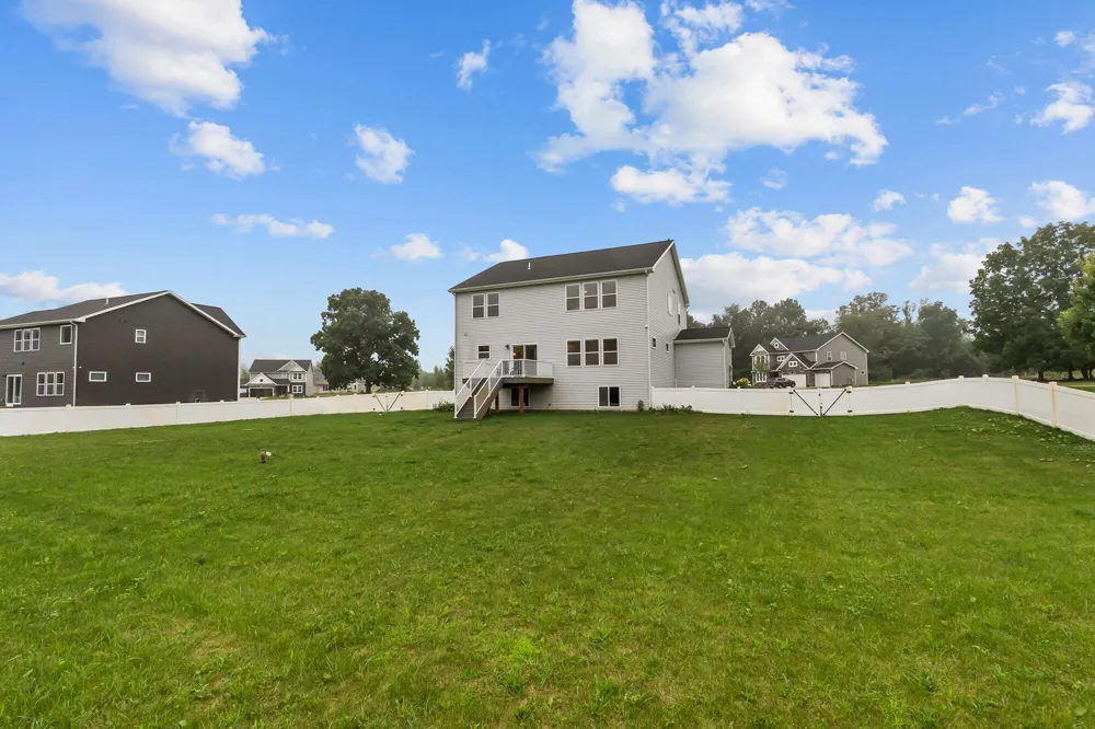 137 Tiger Lillie Lane Niles, MI 49120