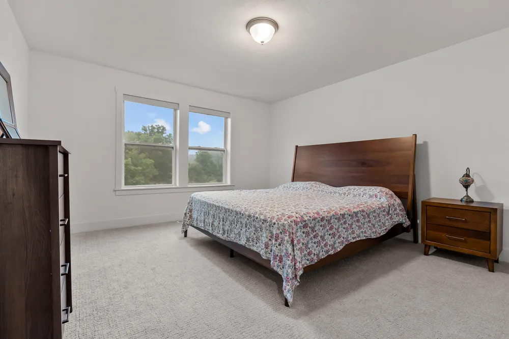 137 Tiger Lillie Lane Niles, MI 49120