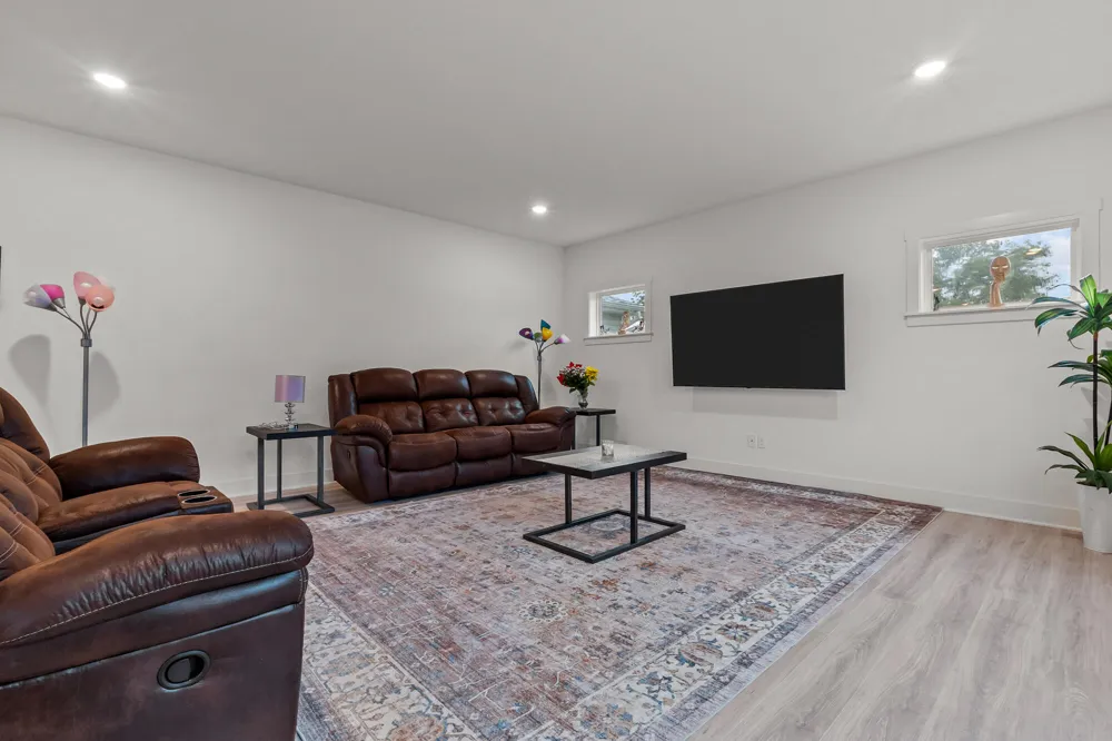 137 Tiger Lillie Lane Niles, MI 49120
