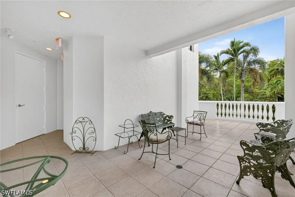 STAR POINT LANE #2-201 Naples, FL 34112