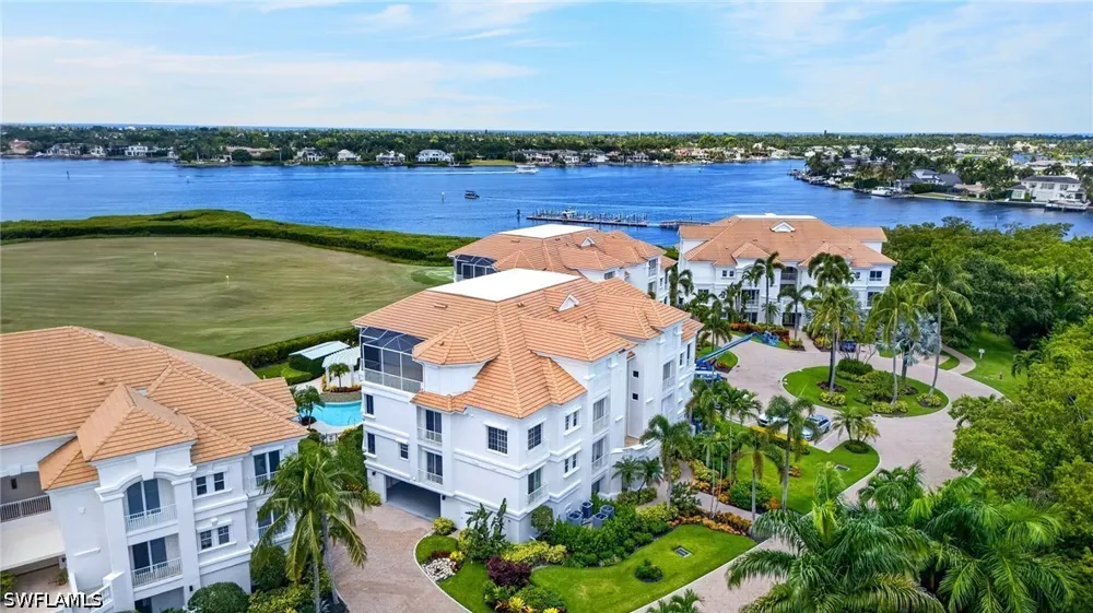 STAR POINT LANE #2-201 Naples, FL 34112