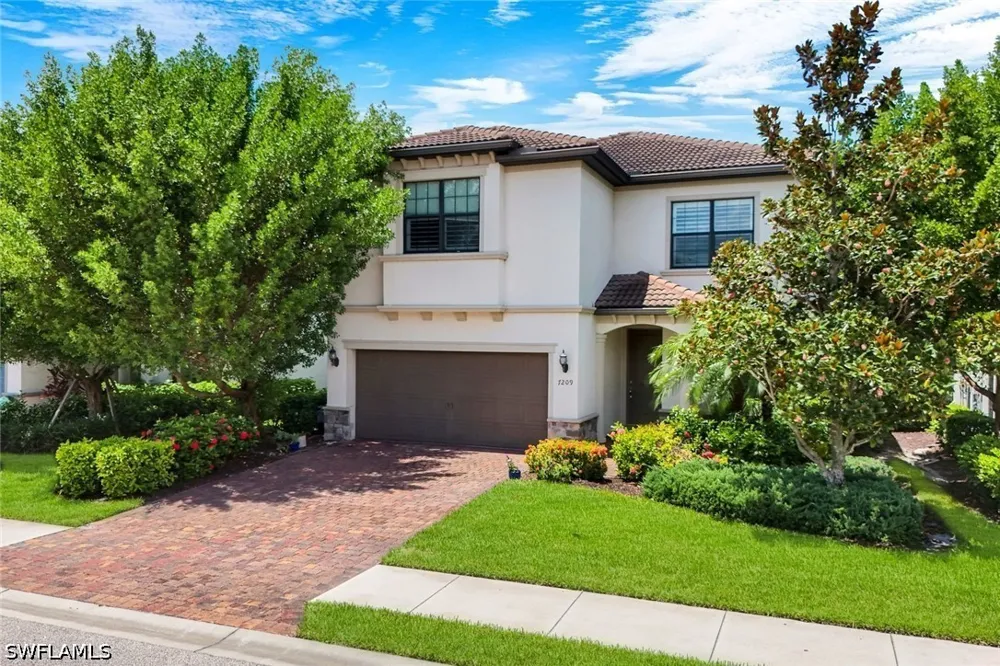 Wilton Drive Naples, FL 34109
