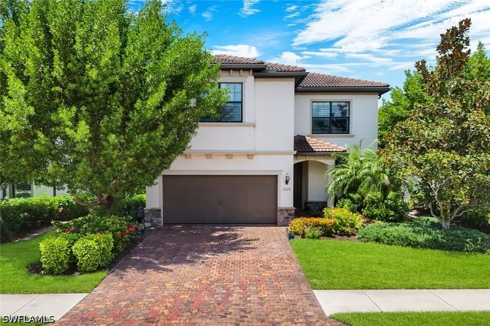 Wilton Drive Naples, FL 34109