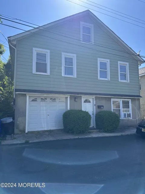 92 Laurel Street #B