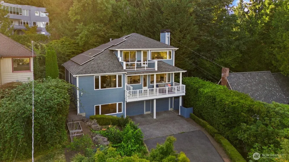 9009 45th Avenue NE Seattle, WA 98115
