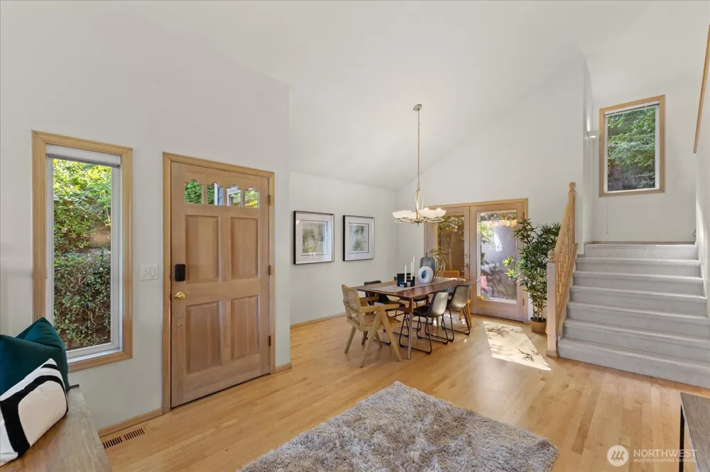 9009 45th Avenue NE Seattle, WA 98115