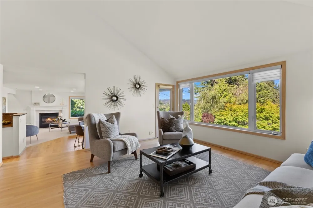 9009 45th Avenue NE Seattle, WA 98115