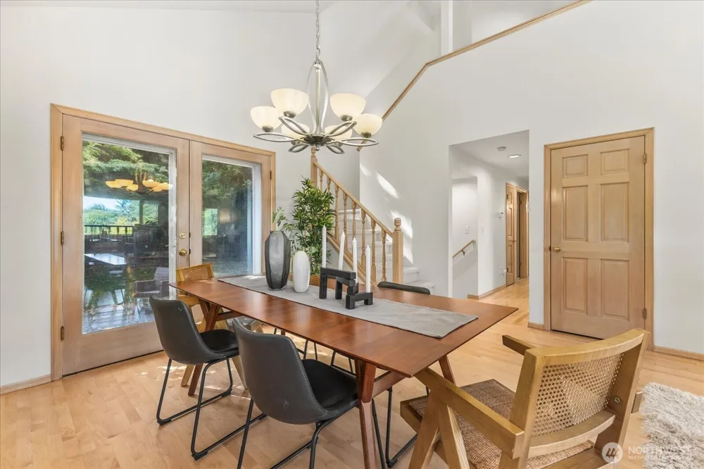 9009 45th Avenue NE Seattle, WA 98115